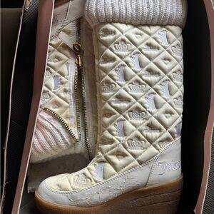 Juicy Couture Cream Quilted Platform Heeled Snow Boots